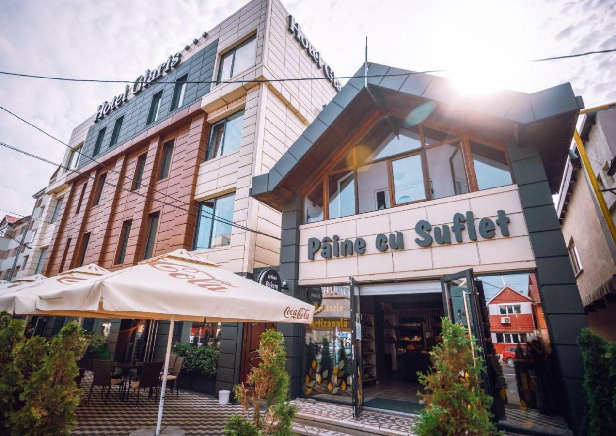 Hotel Glaris Tirgu Frumos Bagian luar foto