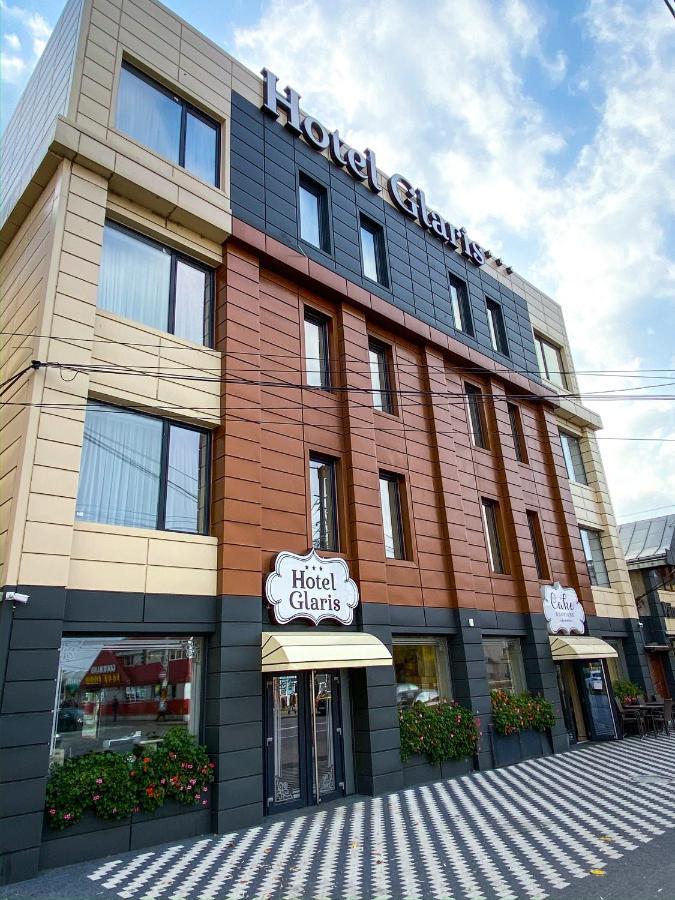 Hotel Glaris Tirgu Frumos Bagian luar foto
